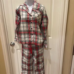 Wondershop Women’s Plaid Pajama Set - Red, Black, and White
